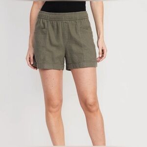 Old Navy Camo Green High-Rise 3.5” Inseam Pull On Shorts Medium